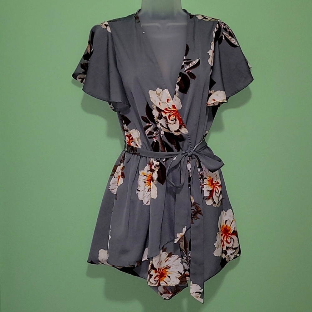 SHEIN Grey Floral Romper